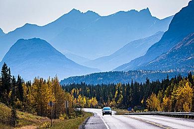 《星球大战：亡命之徒》新预告片展示多样化星球